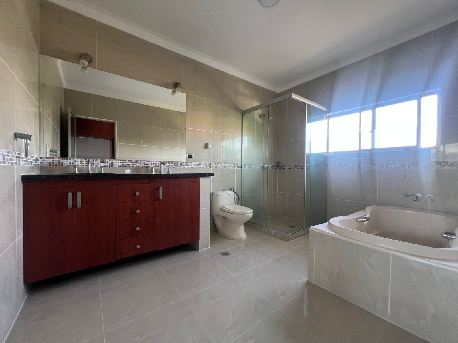 En Alquiler a Bs 15,000 Foto 6