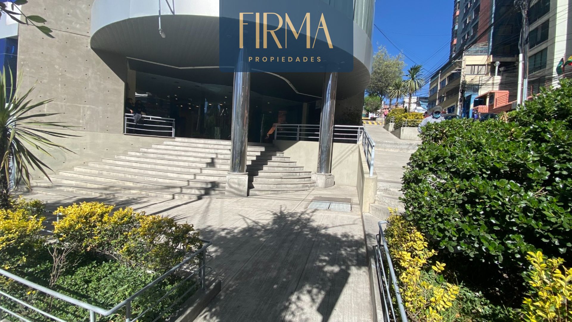 Oficina ALQUILA ESTA OFICINA EN AV. 6 DE AGOSTO  Foto 2