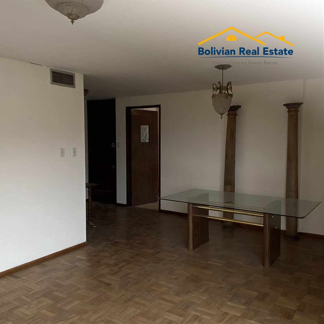 Departamento en VentaDEPARTAMENTO DE 2 DORMITORIOS EN VENTA SOBRE LA AV. ARCE 2 dormitorios 2 baños 1 parqueos Foto 2