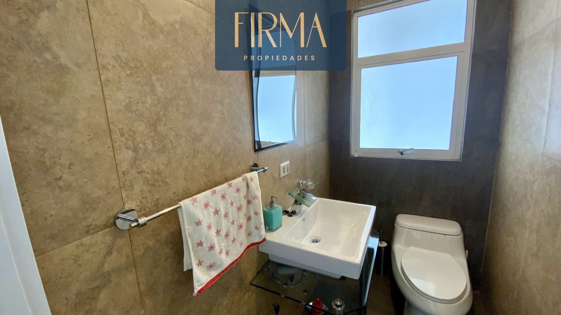 Casa en VentaACHUMANI JARDINES DEL SUR 3 dormitorios 4 baños 3 parqueos Foto 6