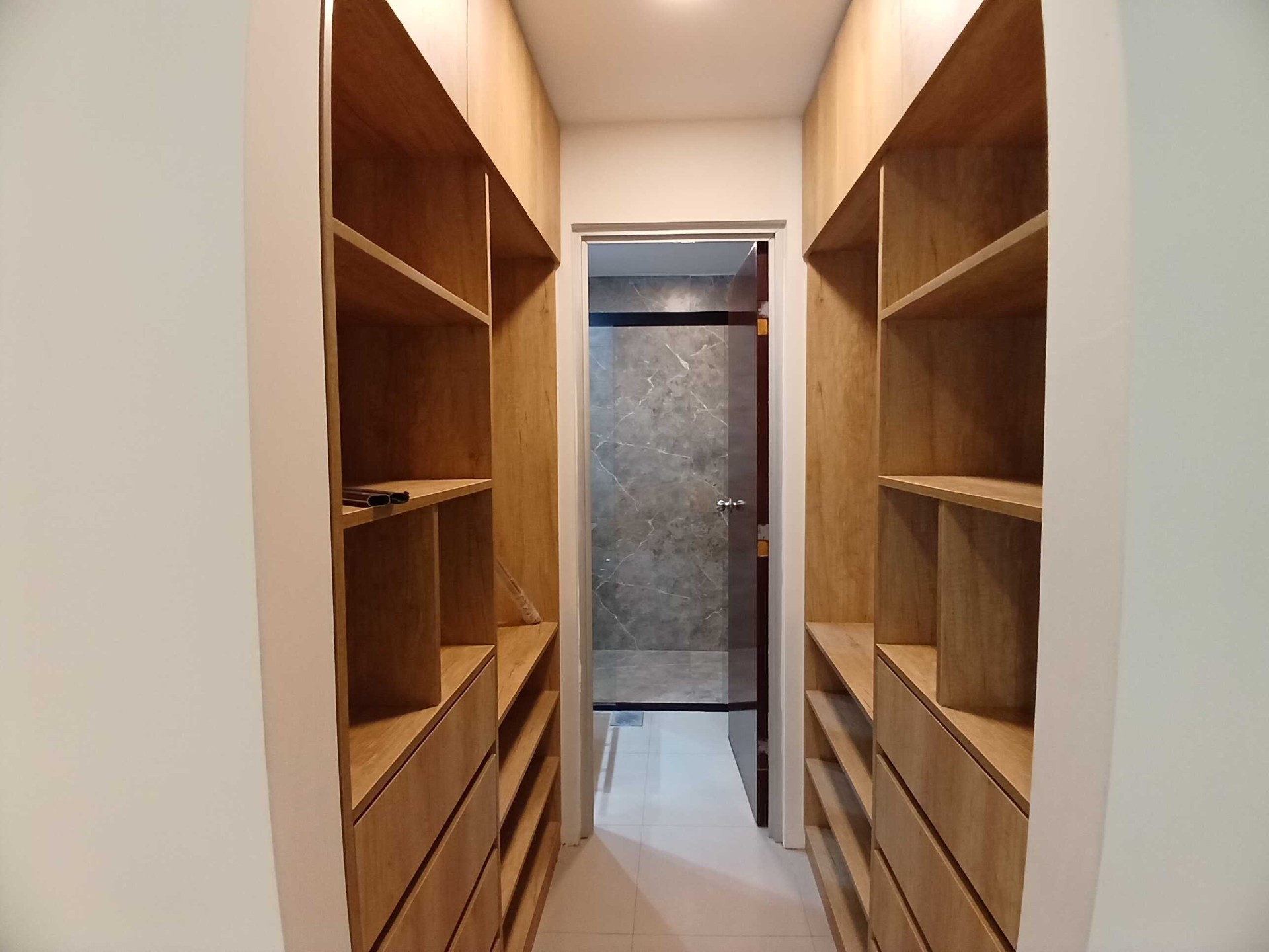 Departamento en Alquiler🏢 EN ALQUILER – DEPARTAMENTO DÚPLEX EN TORRES URBARI 2 dormitorios 2 baños 1 parqueos Foto 7