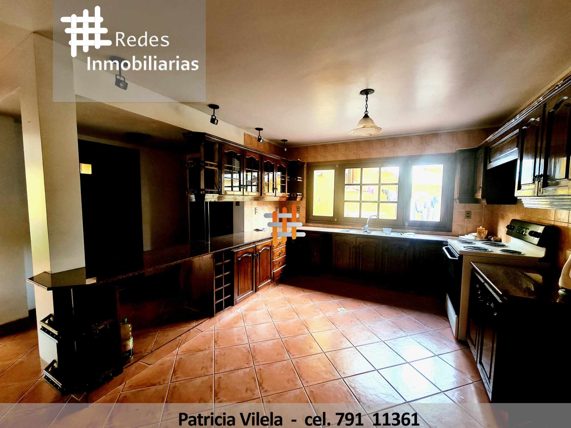 Casa en Achumani en La Paz 5 dormitorios 6 baños 3 parqueos Foto 13