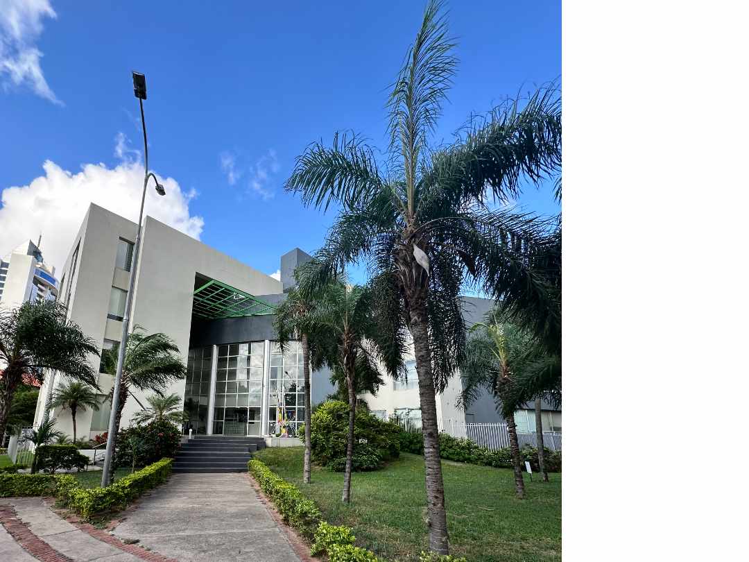 Departamento en Alquiler[CONDOMINIO AGUAI| EQUIPETROL NORTE FRENTE A MANZANA 40 Y HOTEL CAMINO REAL] ALQUILER DEPARTAMENTO 1 DORMITORIO AMOBLADO 1 dormitorios 1 baños  Foto 1