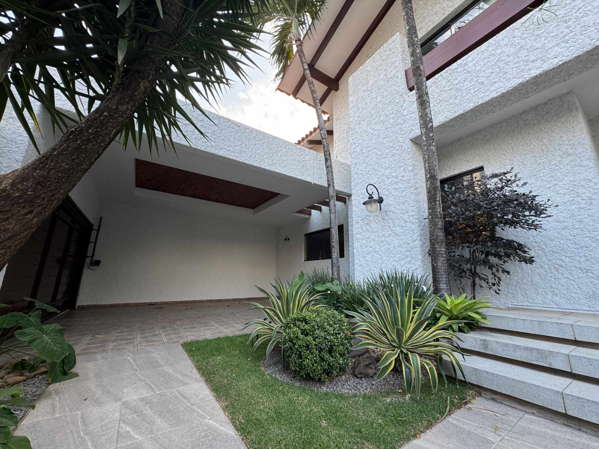 En Alquiler a $us 28,000 Foto 2