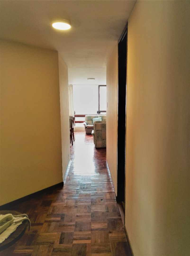 Departamento en AlquilerAv. Arce Edificio Santa Teresa San Jorge (a 1 cuadra de la UMSA) 2 dormitorios 2 baños  Foto 10