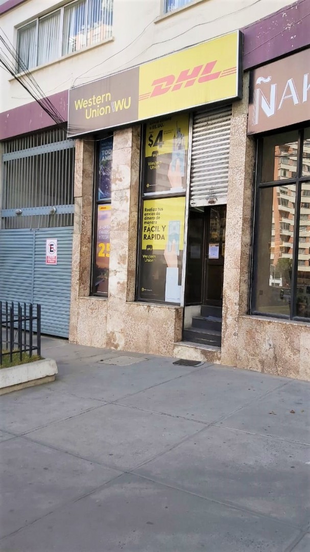 Local comercial LOCAL COMERCIAL EN VENTA - PLAZA ISABEL LA CATÓLICA - DONDE FUNCIONA  DHL  Y WESTERN UNION Foto 3