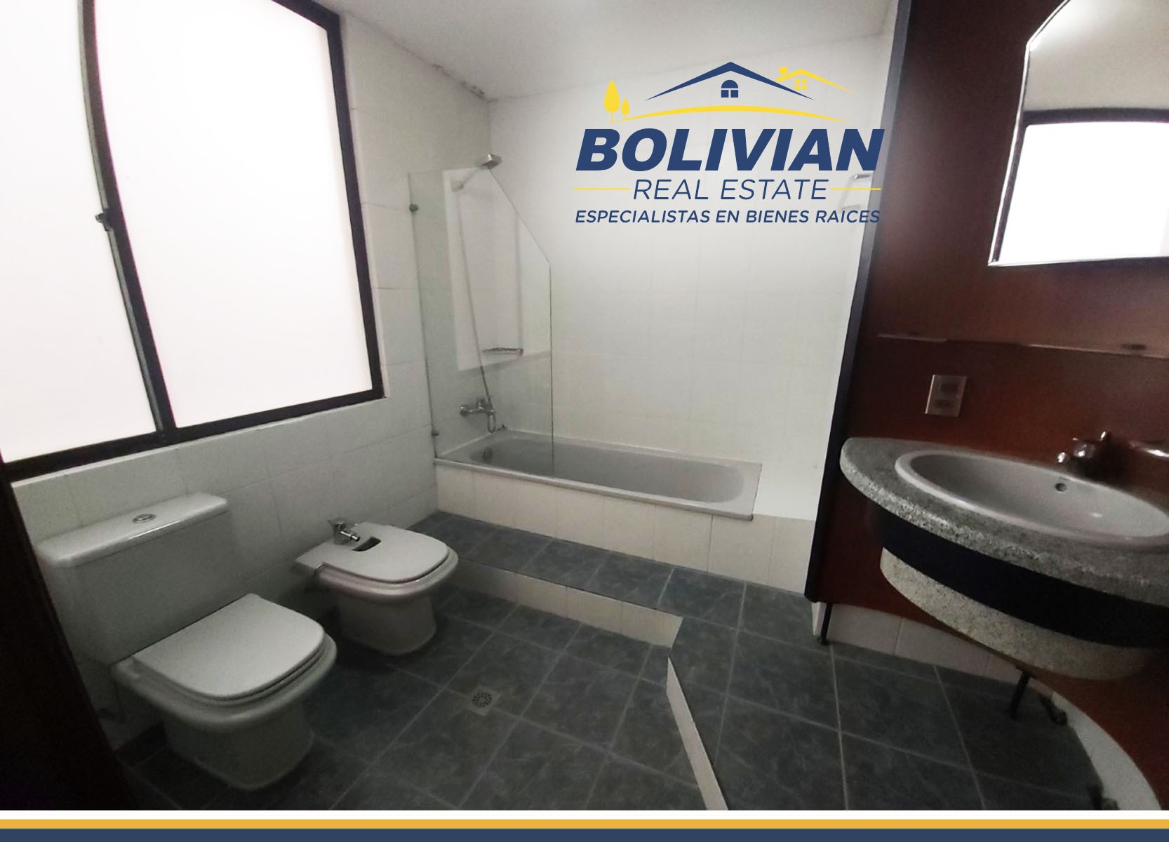 Departamento en Calacoto en La Paz 3 dormitorios 3 baños 2 parqueos Foto 8