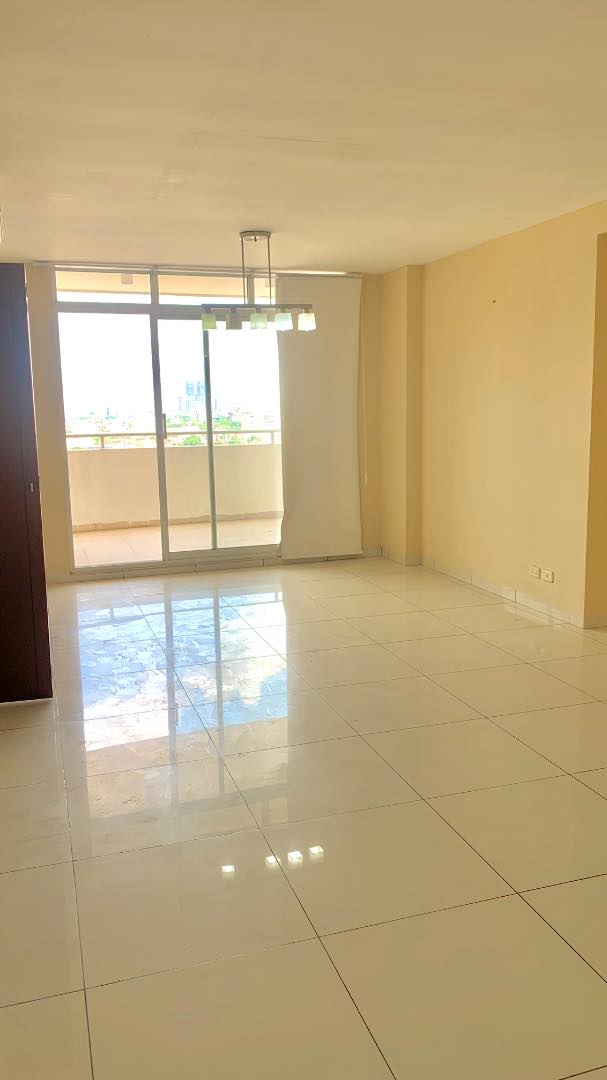 Departamento en AlquilerAV. ALEMANA entre 4to. Y 5to. anillo 4 dormitorios 3 baños 1 parqueos Foto 14