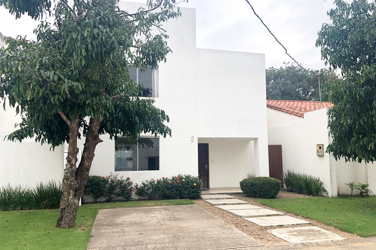 En Alquiler a $us 800 Foto 1