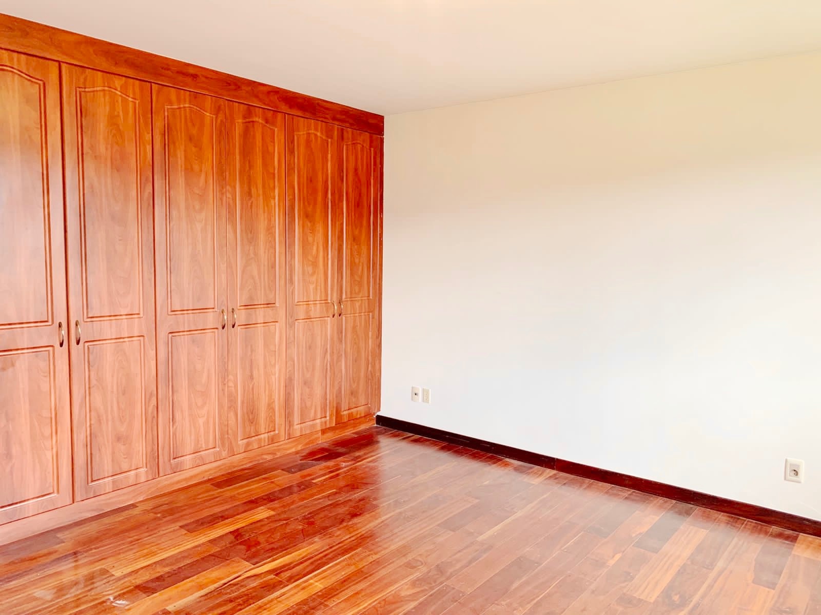 Casa en Auquisamaña en La Paz 3 dormitorios 4 baños 3 parqueos Foto 22