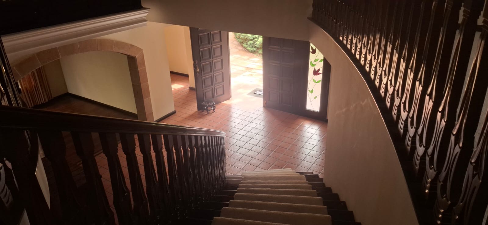 Casa en Los Pinos en La Paz 4 dormitorios 6 baños 4 parqueos Foto 7