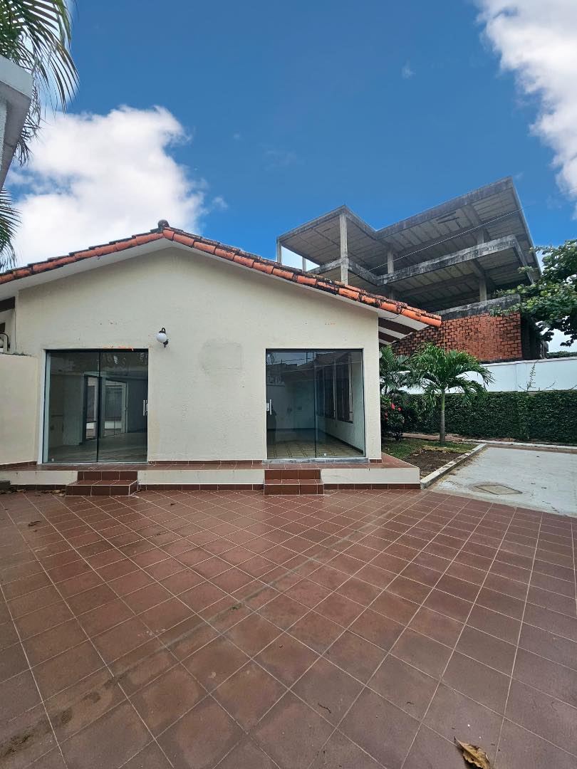 En Alquiler a Bs 8,300 Foto 13