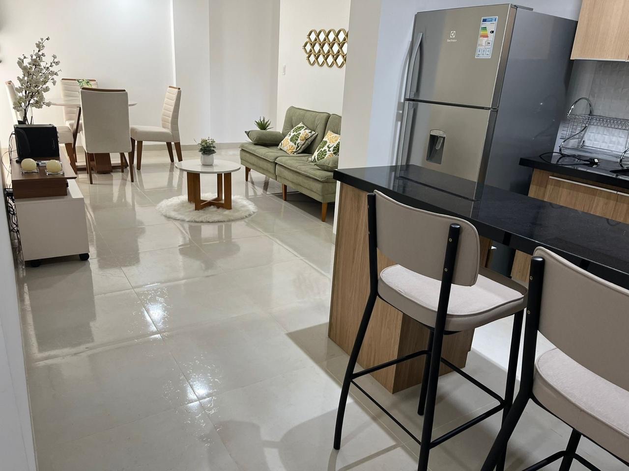 Departamento en AlquilerEN ZONA EXCLUSIVA Y RESIDENCIAL  1 dormitorios 2 baños 1 parqueos Foto 1