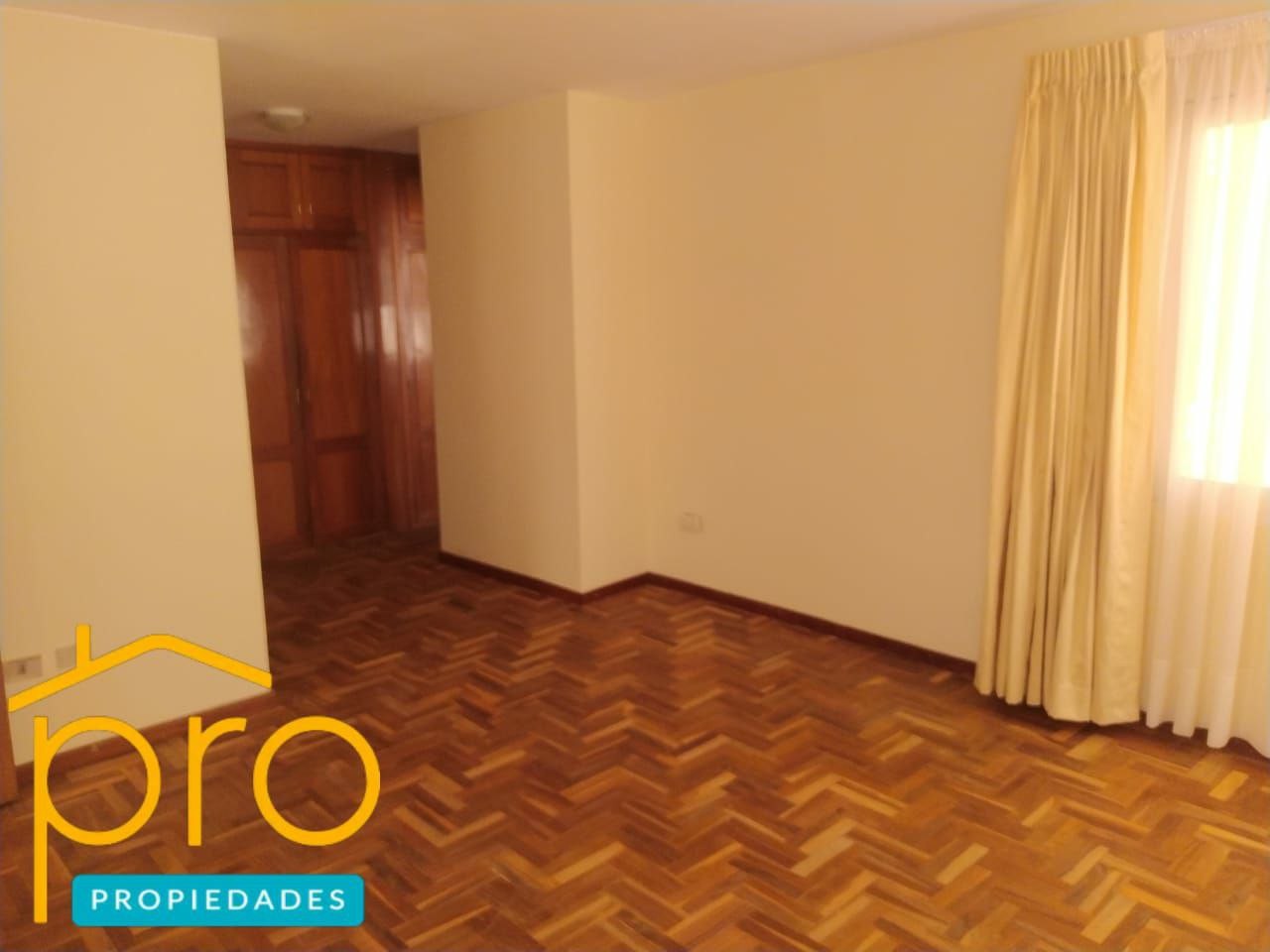 Casa en VentaAuquisamaña a 3 minutos de la 21 de calacoto Foto 3