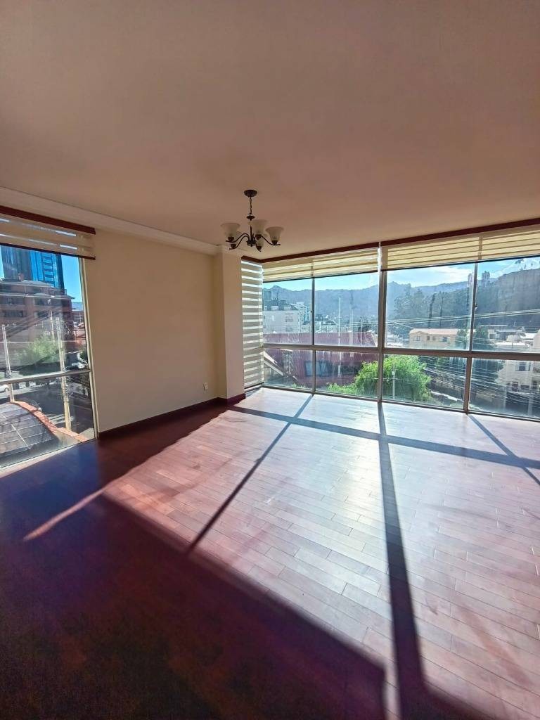 Departamento HERMOSO DEPARTAMENTO DE LUJO EN VENTA – ACHUMANI Foto 1