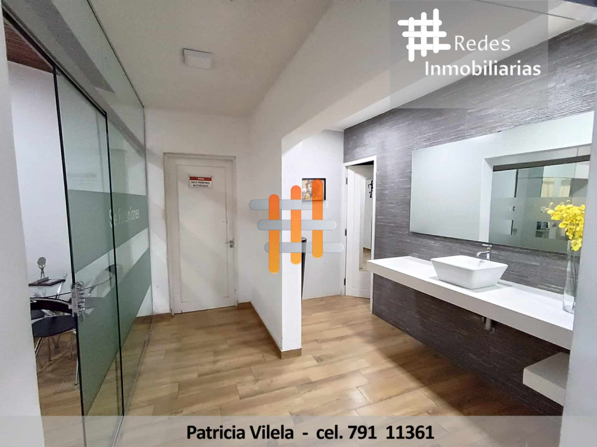 Local comercial en Calacoto en La Paz  3 baños  Foto 7