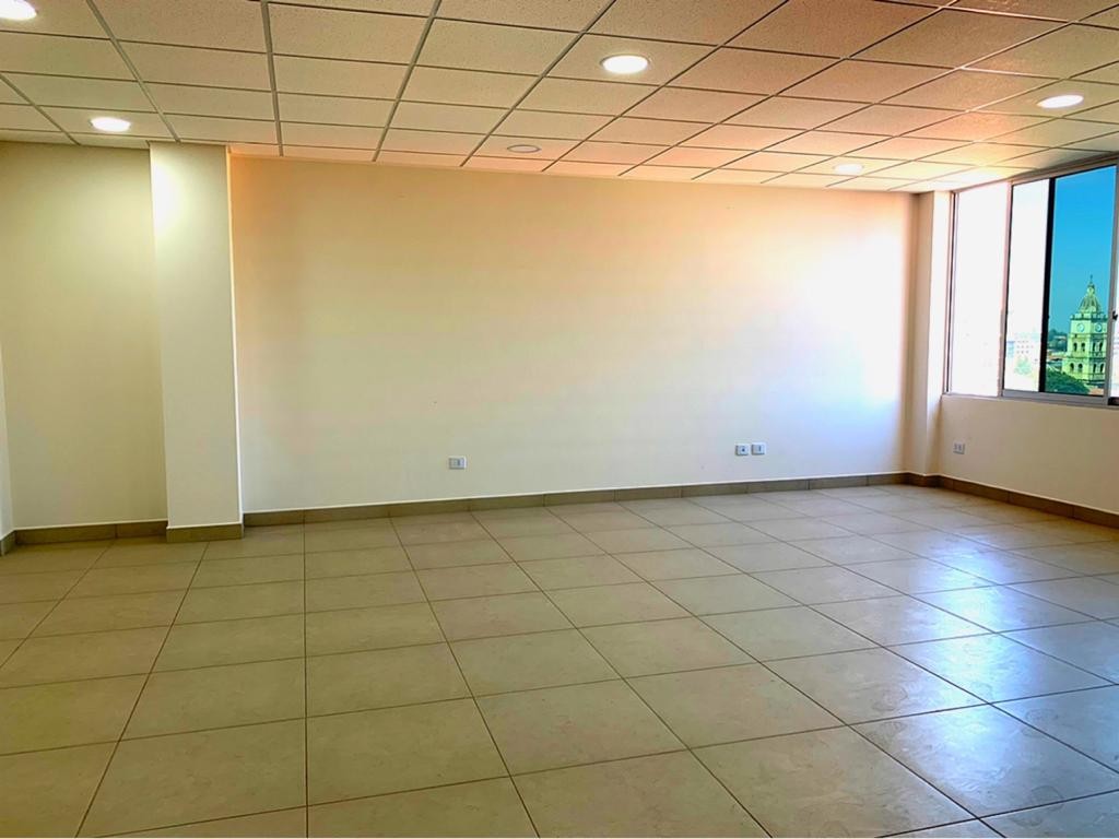 Oficina en AlquilerAV. HEROINAS Y AV. SAN MARTIN 1 dormitorios 1 baños  Foto 8