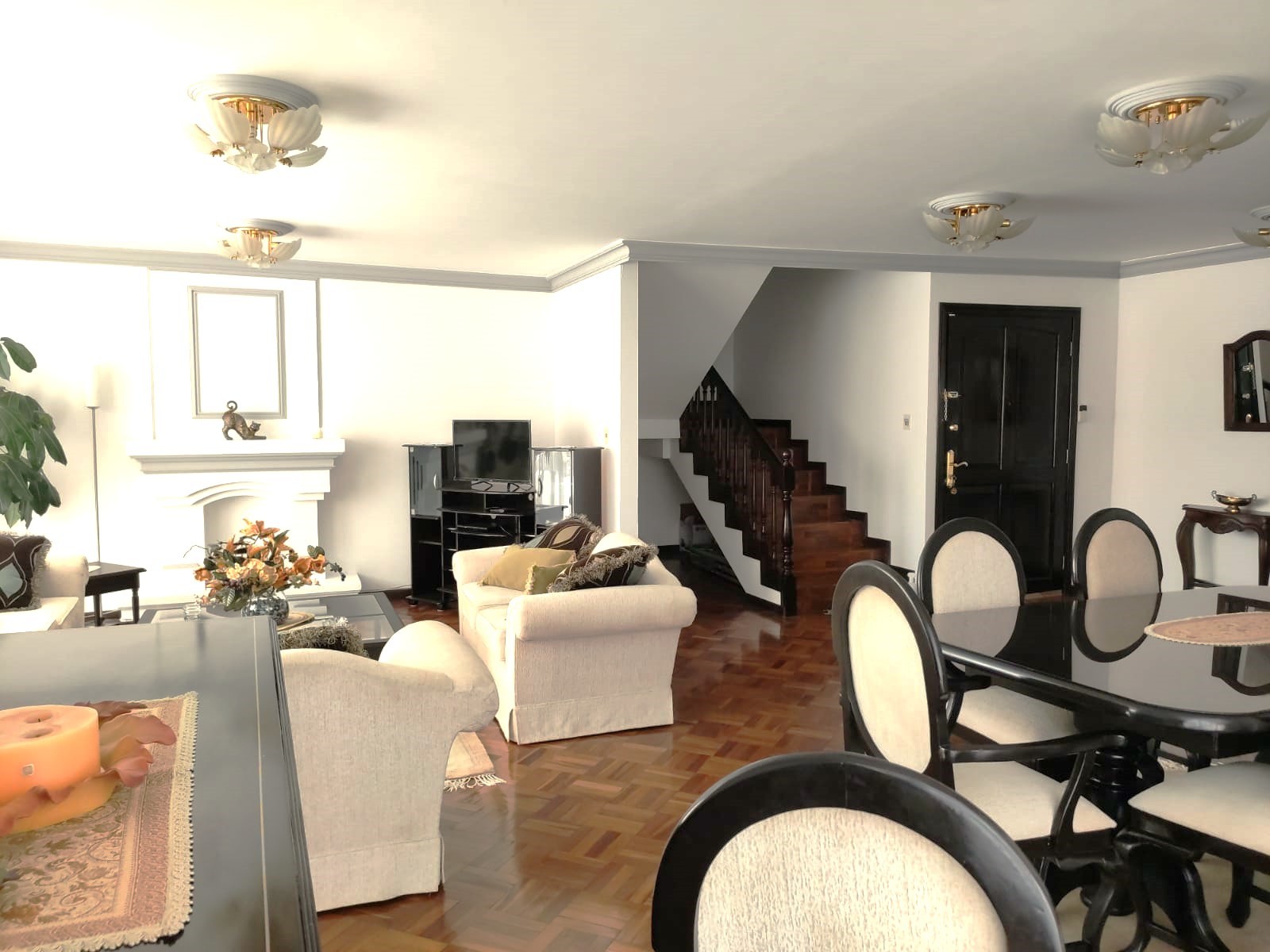 Departamento ELEGANTE DEPARTAMENTO EN ALQUILER - AMOBLADO FINO Y EQUIPADO Foto 2