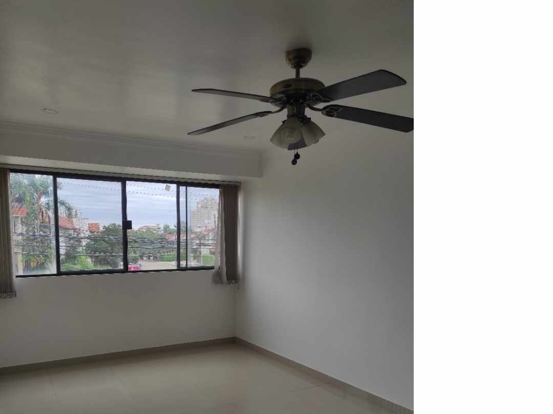 En Alquiler a $us 1,500 Foto 24