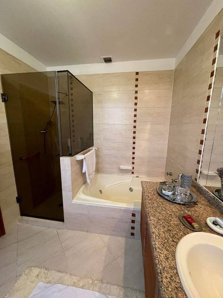 Departamento CALACOTO, ENTRE CALLES 8 Y 9 Foto 9