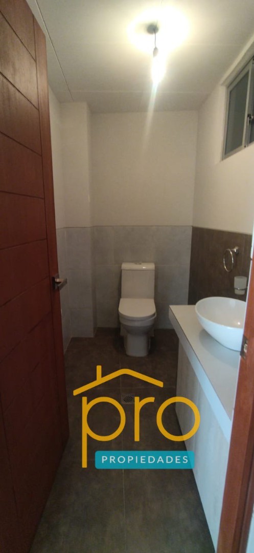 Departamento en Alto Irpavi en La Paz 3 dormitorios 4 baños 1 parqueos Foto 2