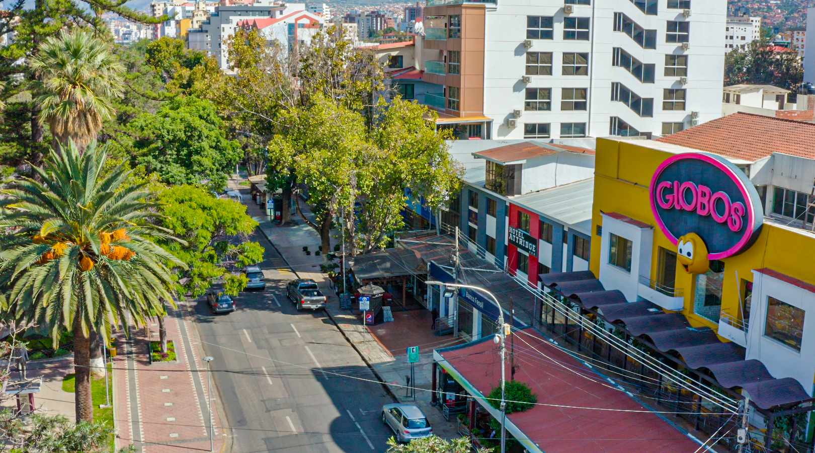 Local comercial en Noroeste en Cochabamba  2 baños  Foto 9