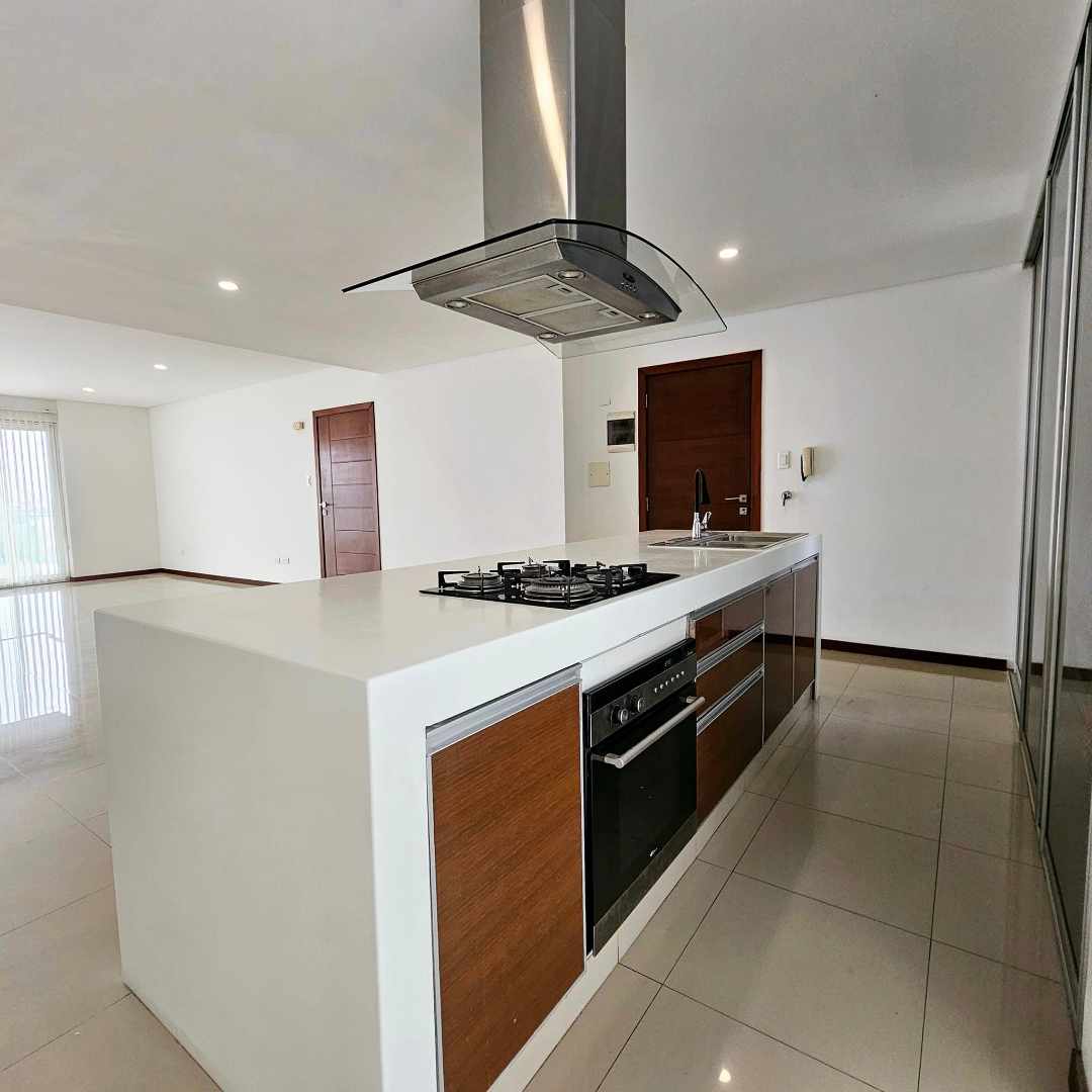 Departamento AV. CANAL ISUTO , ENTRE 2DO Y 3ER ANILLO Foto 7