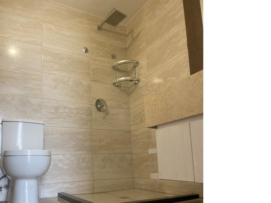 Departamento en Entre 2do y 3er anillo Norte en Santa Cruz de la Sierra 2 dormitorios 2 baños 1 parqueos Foto 5