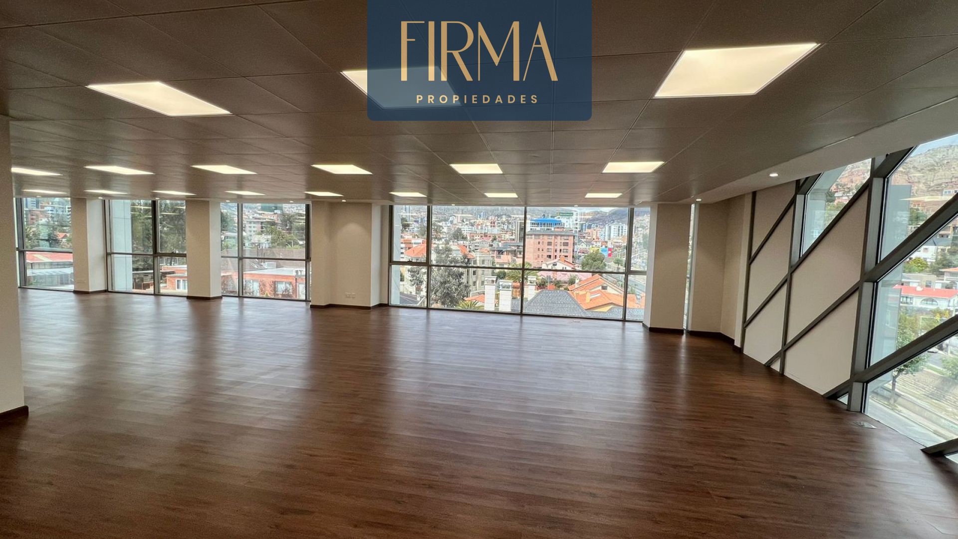 Oficina en Calacoto en La Paz  2 baños 2 parqueos Foto 8