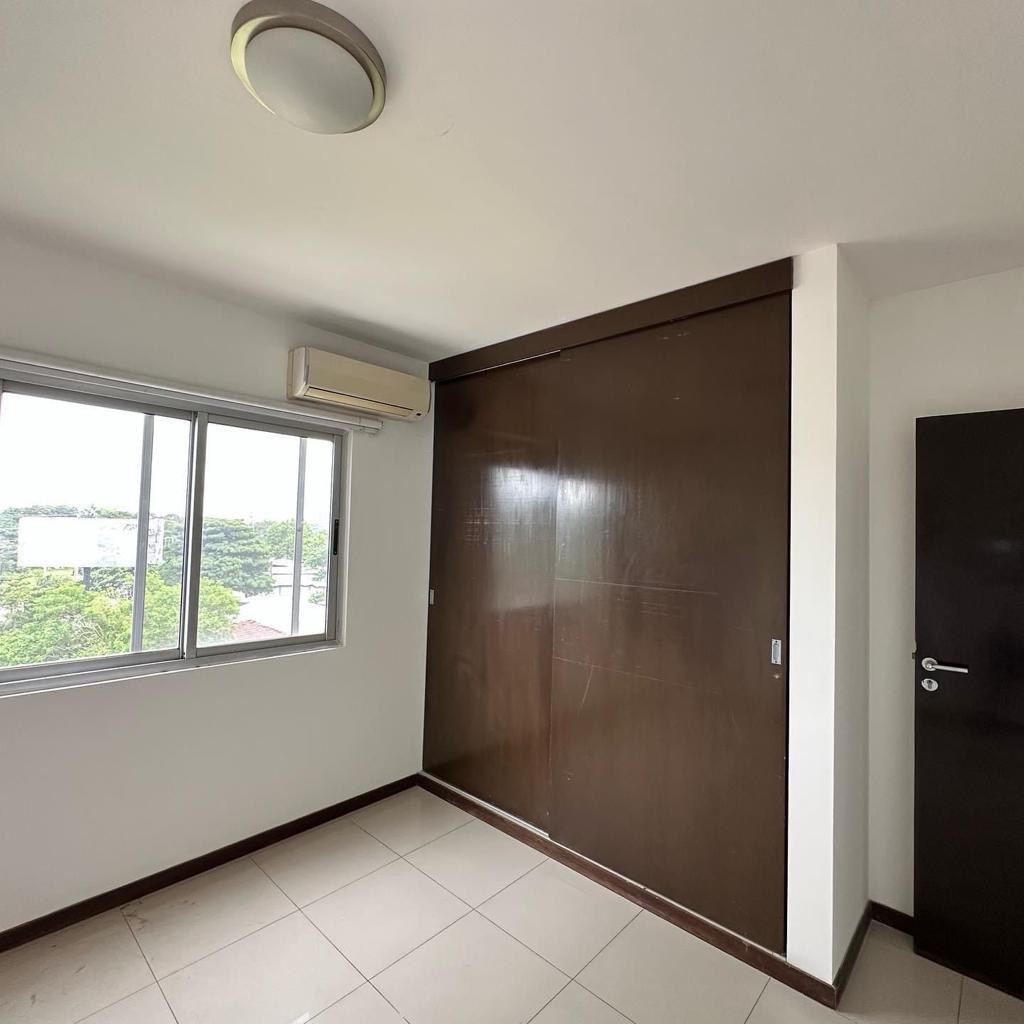 Departamento SOBRE AV BUSCH CASI 4to ANILLO Foto 5