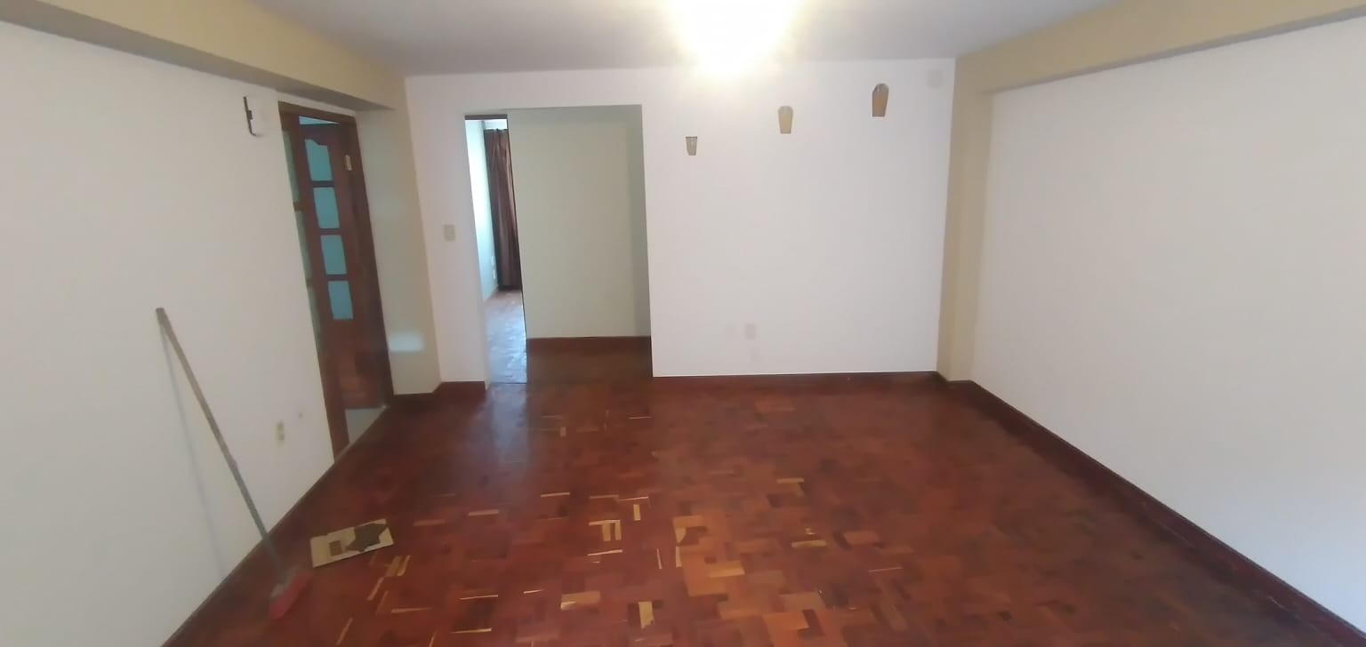 En Alquiler a $us 310 Foto 4