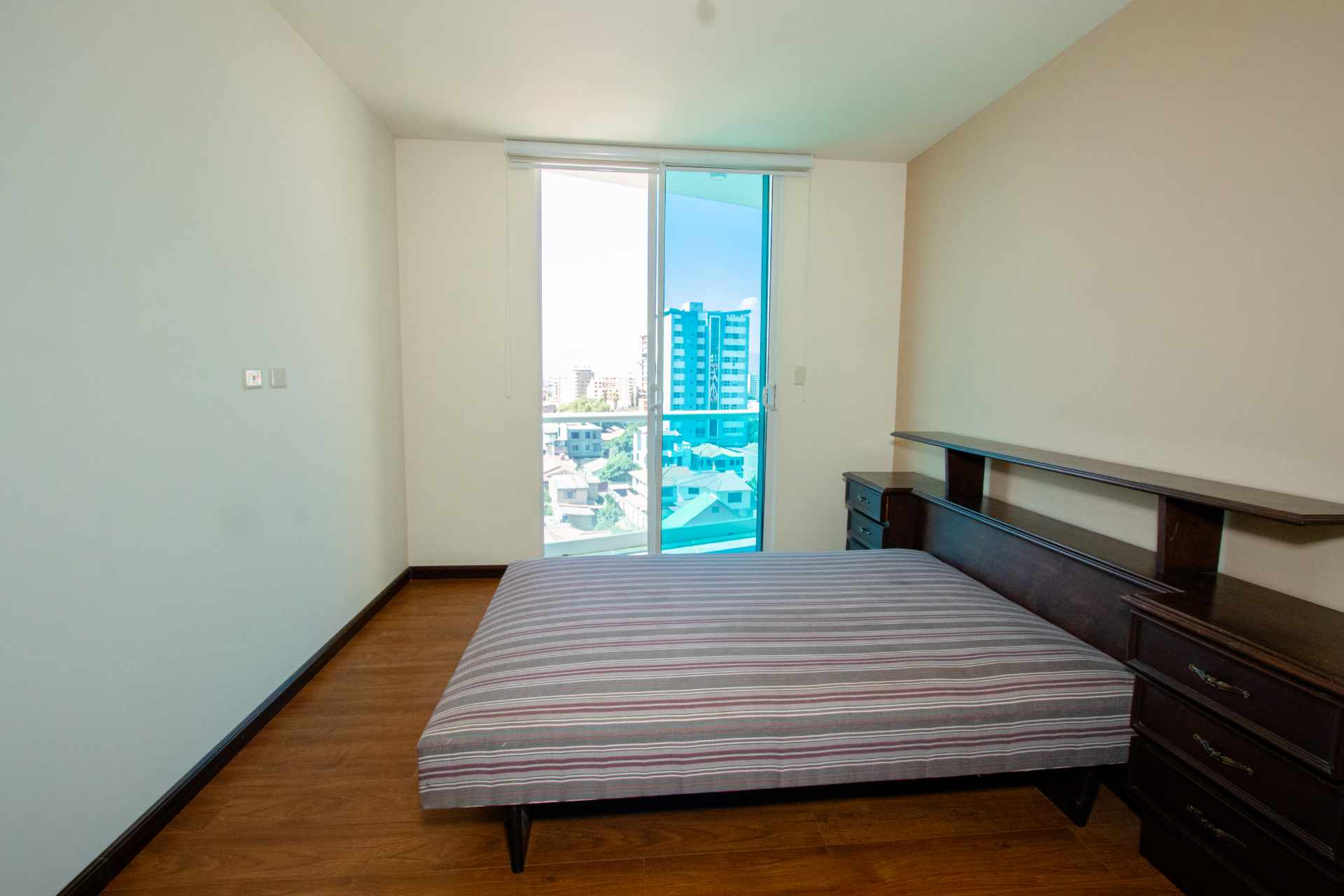 Departamento en VentaEDIF. L´ESSENCE SOBRE AV. WIRACOCHA CASI AV.MELCHOR PEREZ - ZONA SARCO 3 dormitorios 2 baños 1 parqueos Foto 9