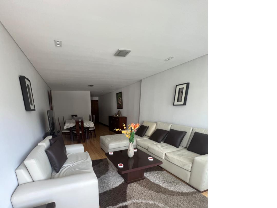 Departamento en AlquilerCalle 10 de calacoto avenida principal  3 dormitorios 3 baños 1 parqueos Foto 7