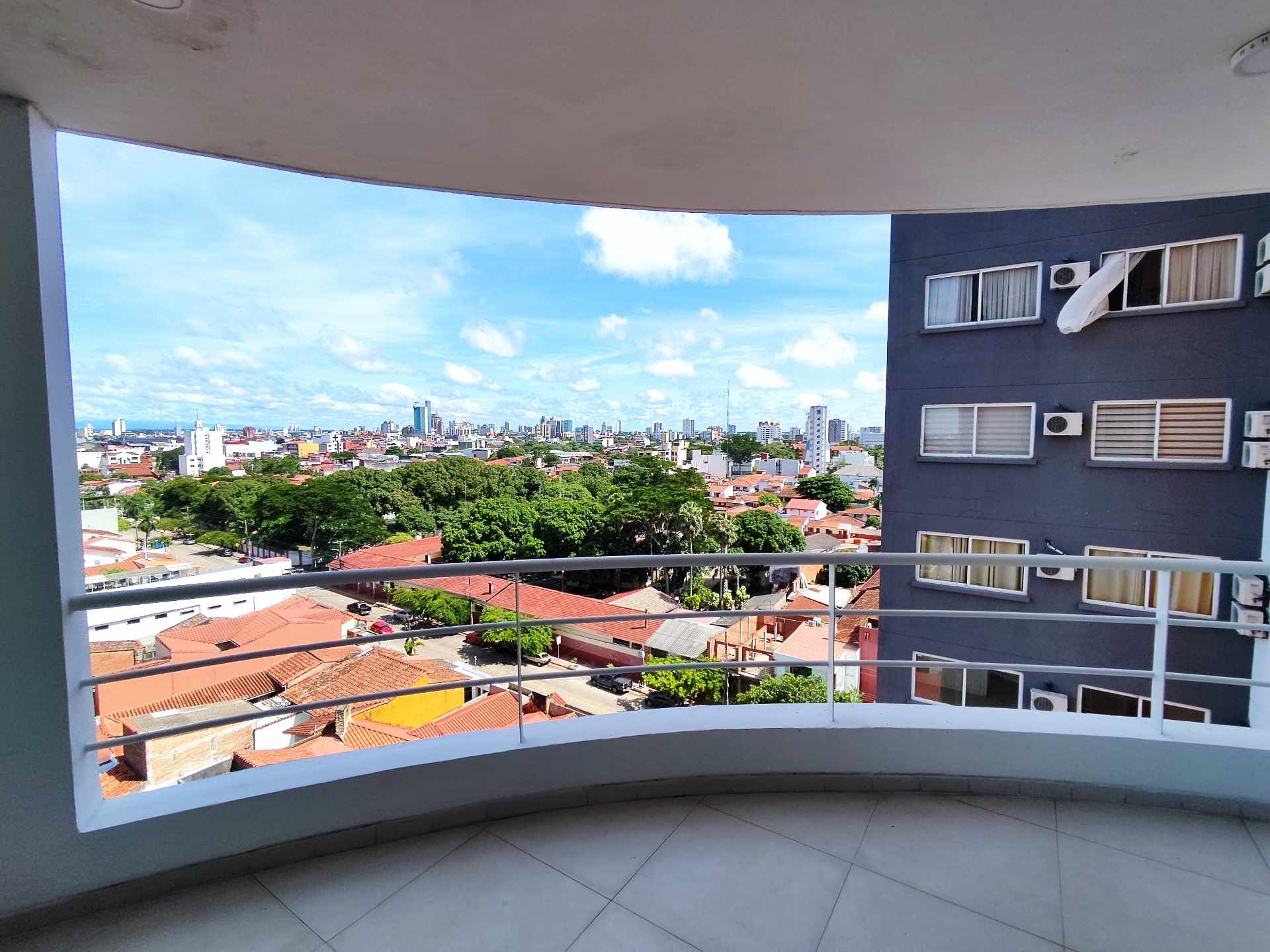 Departamento Torres Geranios, entre 1er y 2do anillo Foto 5