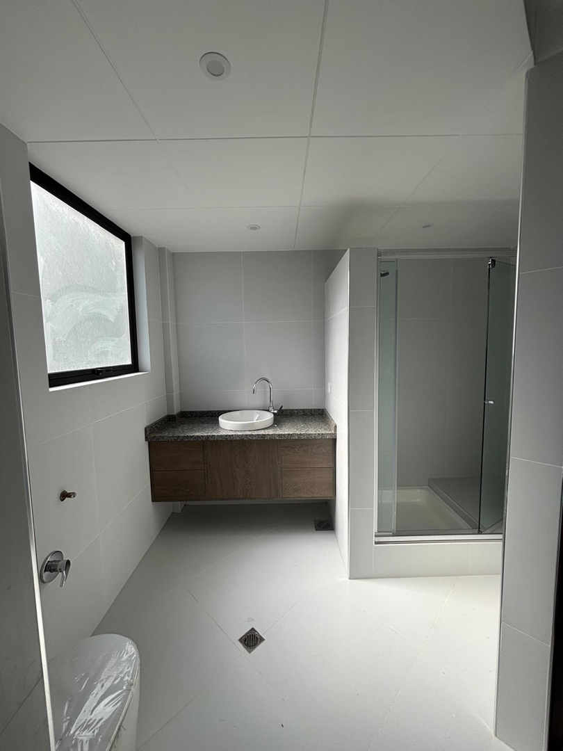 Casa en VentaMonte Aquarium 4 dormitorios 4 baños 2 parqueos Foto 9