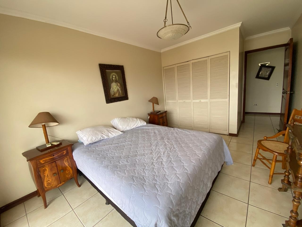 Departamento en Venta📍Av. La Salle, Edificio Mirador de Equipetrol. 3 dormitorios 3 baños 2 parqueos Foto 13