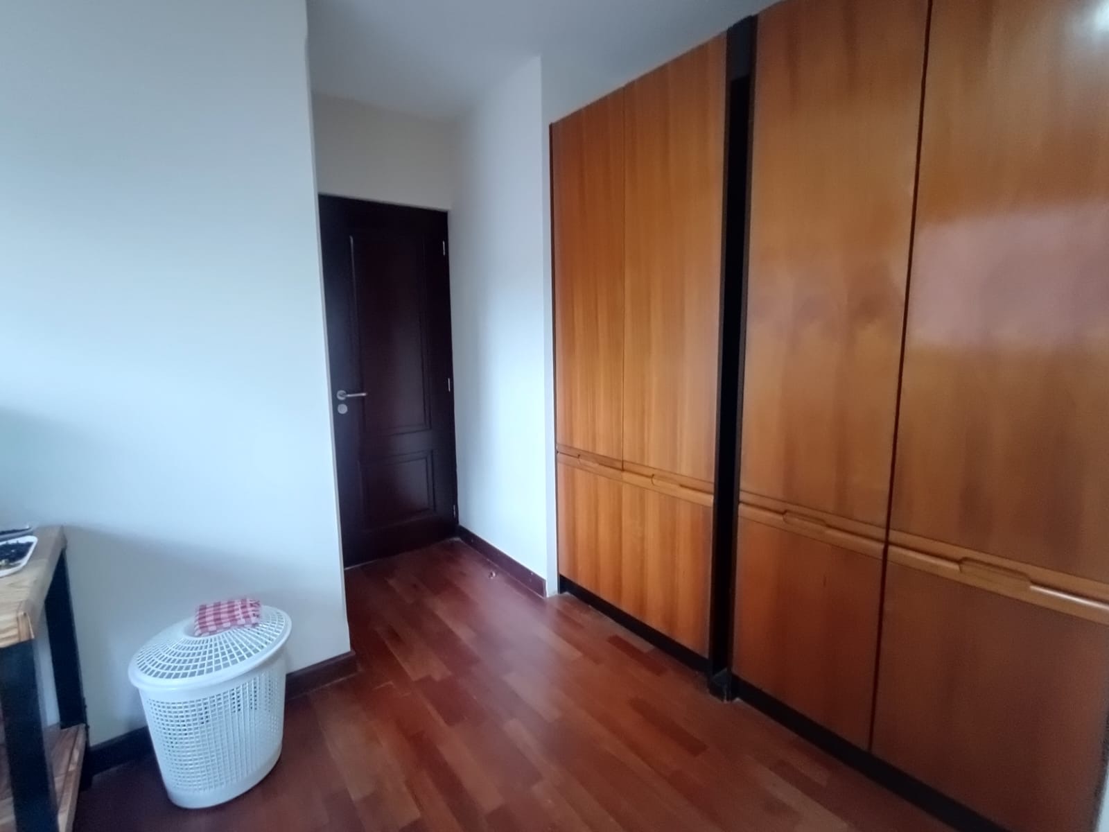 Departamento en Sopocachi en La Paz 4 dormitorios 4 baños 1 parqueos Foto 3
