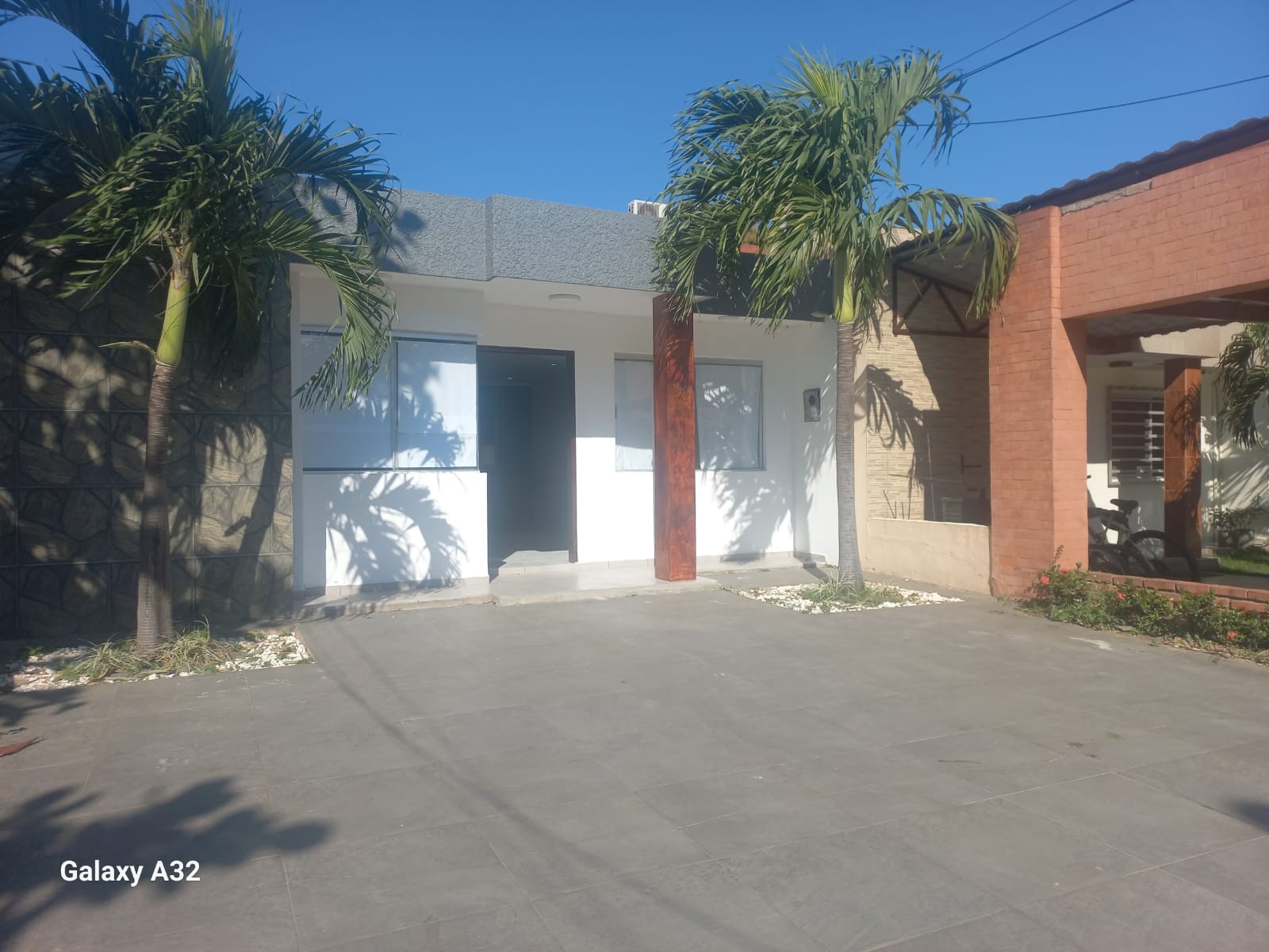 Casa en Entre 7mo y 8vo anillo Norte en Santa Cruz de la Sierra 3 dormitorios 3 baños 2 parqueos Foto 1