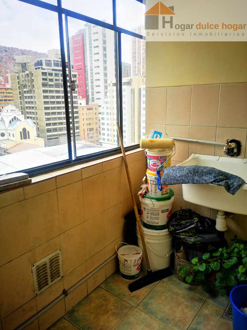 Departamento en San Jorge en La Paz 4 dormitorios 3 baños 1 parqueos Foto 15