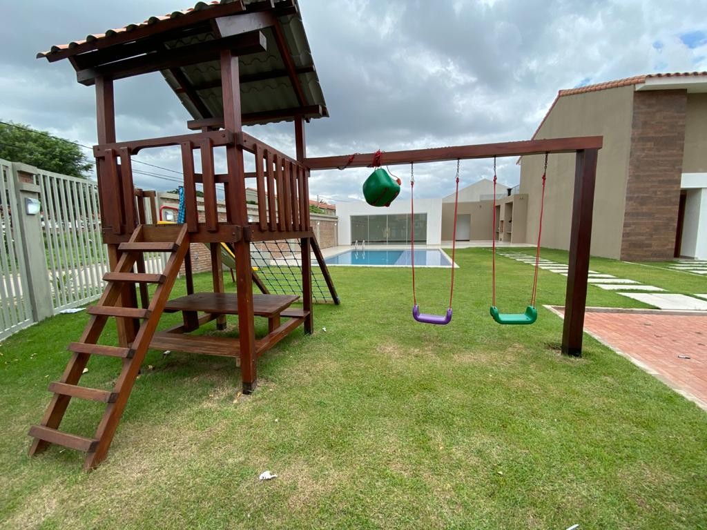 Casa en Entre 6to y 7mo anillo Oeste en Santa Cruz de la Sierra 3 dormitorios 3 baños 2 parqueos Foto 13