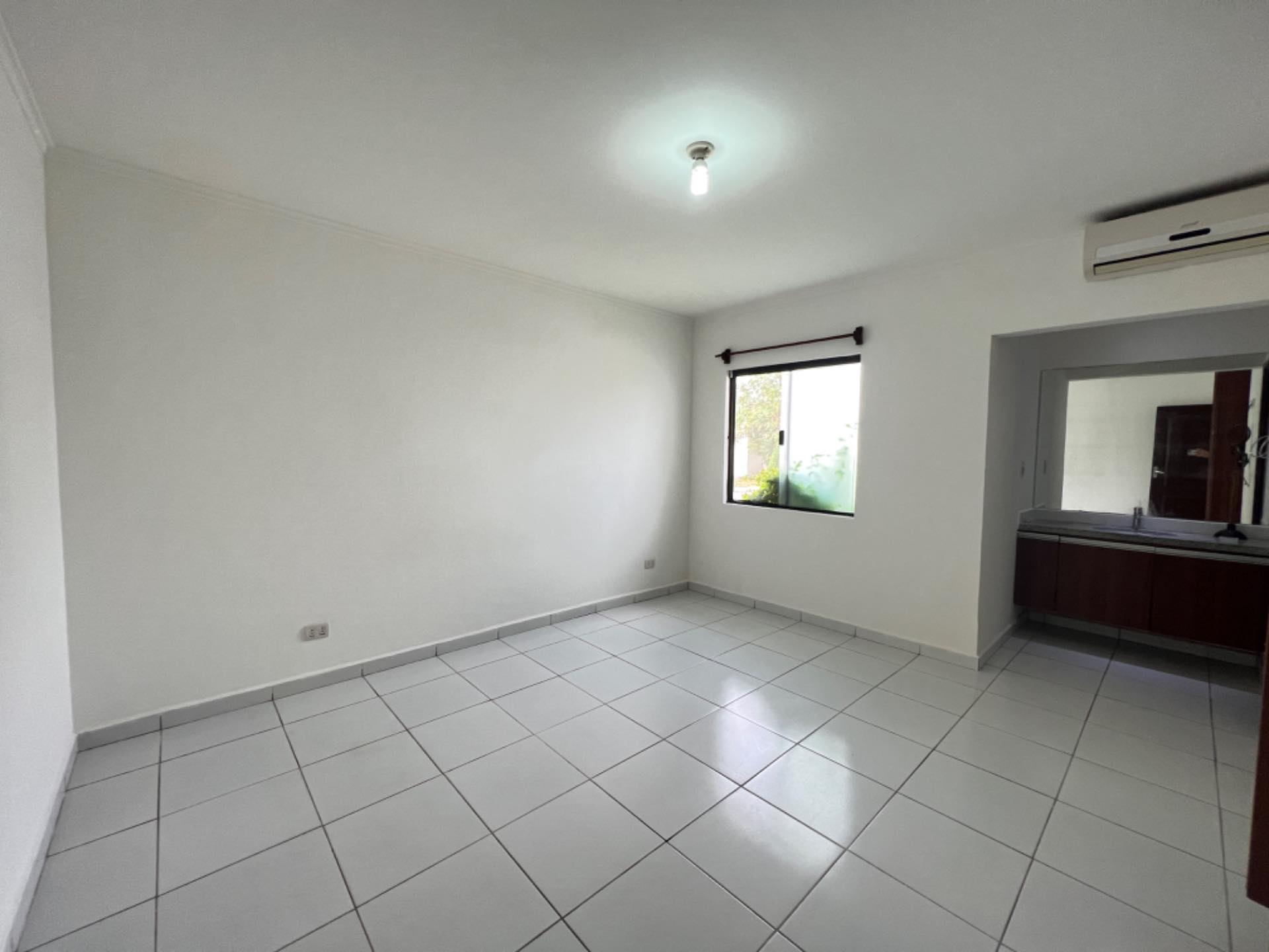 En Alquiler a $us 431 Foto 3