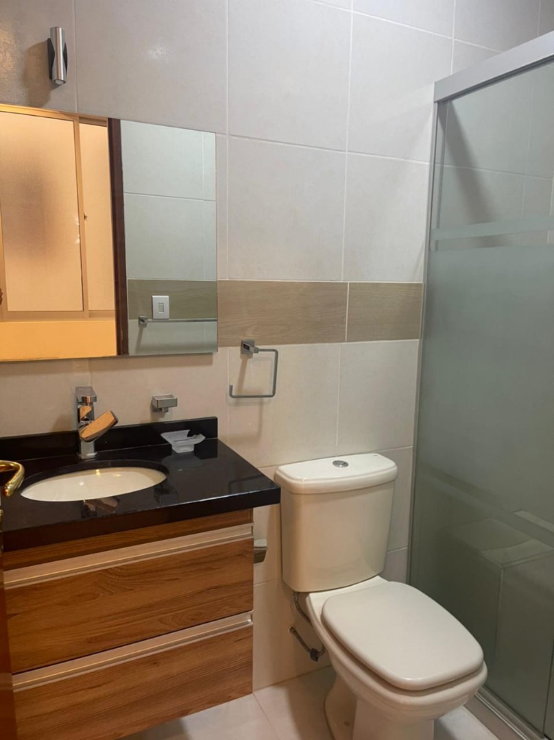 Departamento en AlquilerBS.2500.- DEPARTAMENTO  3DORM. + EXPENSAS PROX. CALLE ESTEBAN ARCE Y URUGUAY 3 dormitorios 2 baños  Foto 3