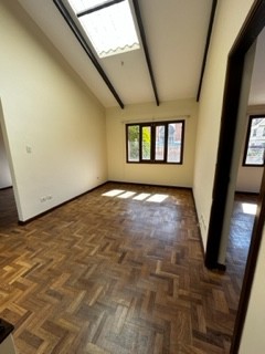 Casa en VentaKOANI CALLE 7 CASA LLENA DE SOL  3 dormitorios 3 baños 5 parqueos Foto 8