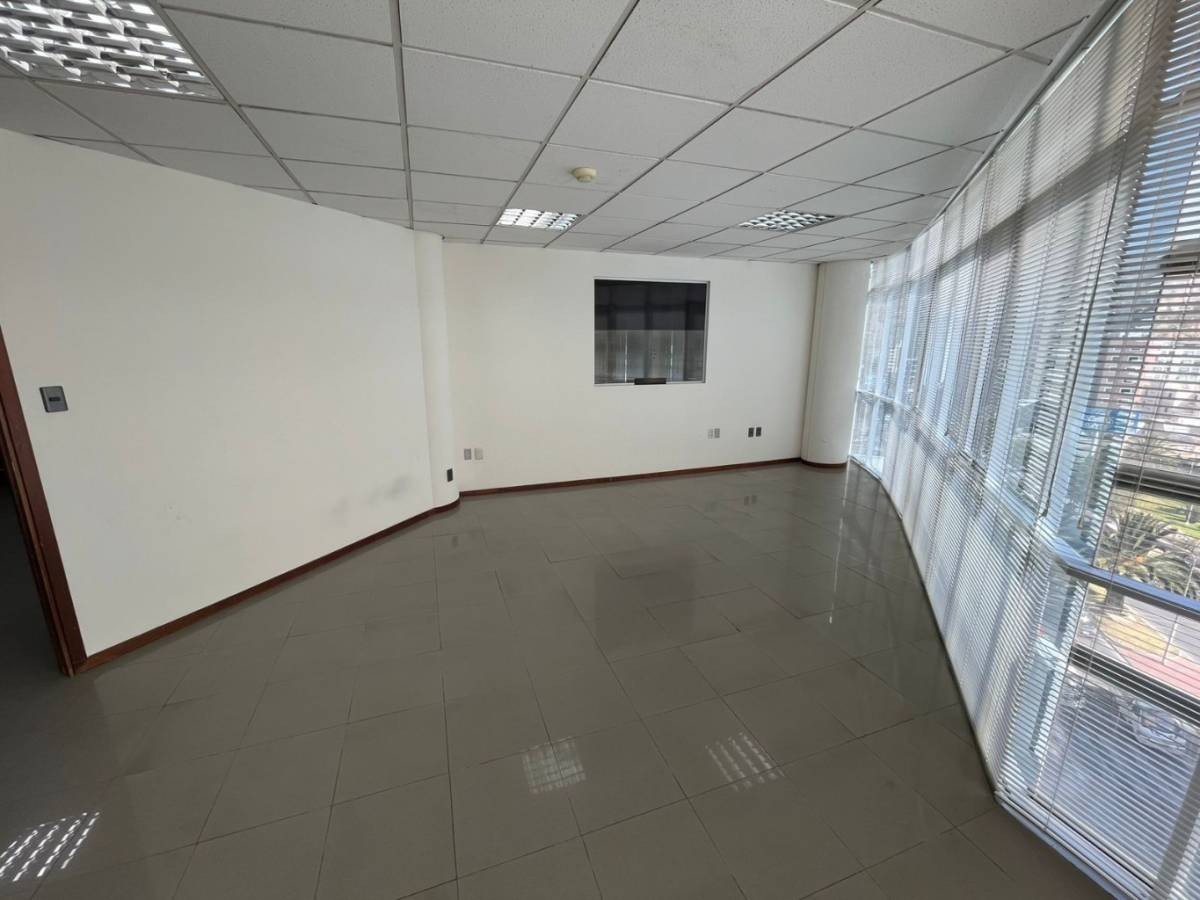 En Alquiler a $us 3,000 Foto 14