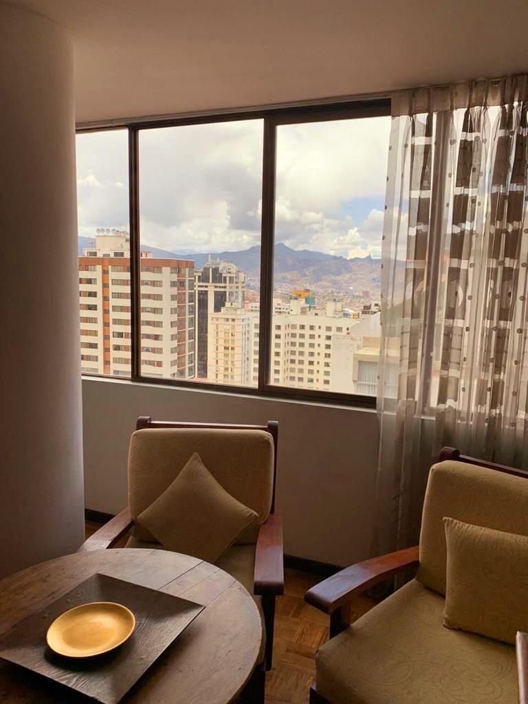 Departamento en AlquilerDepartamento en alquiler -  Av Arce 2 dormitorios 3 baños 1 parqueos Foto 8