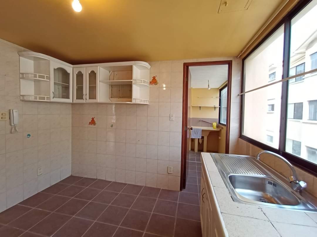 Departamento en Irpavi en La Paz 3 dormitorios 4 baños 1 parqueos Foto 13