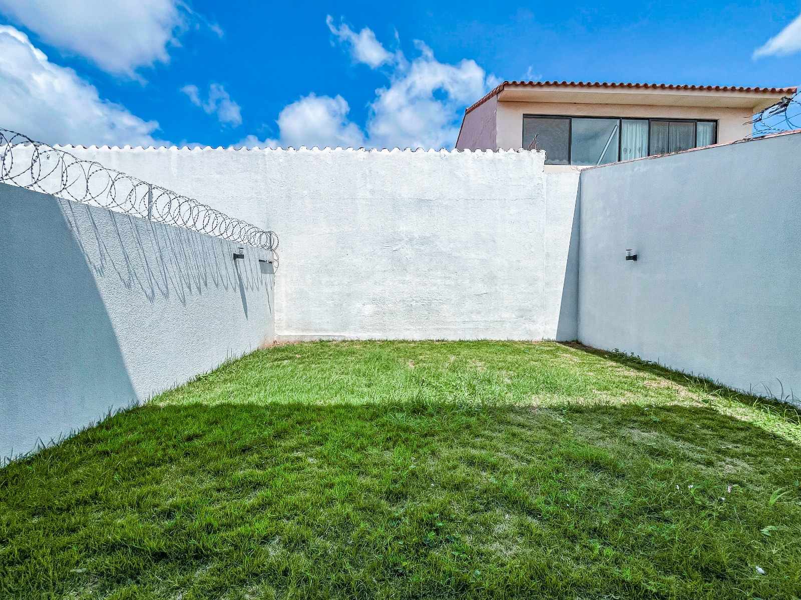 Casa en Entre 6to y 7mo anillo Norte en Santa Cruz de la Sierra 3 dormitorios 4 baños 2 parqueos Foto 9