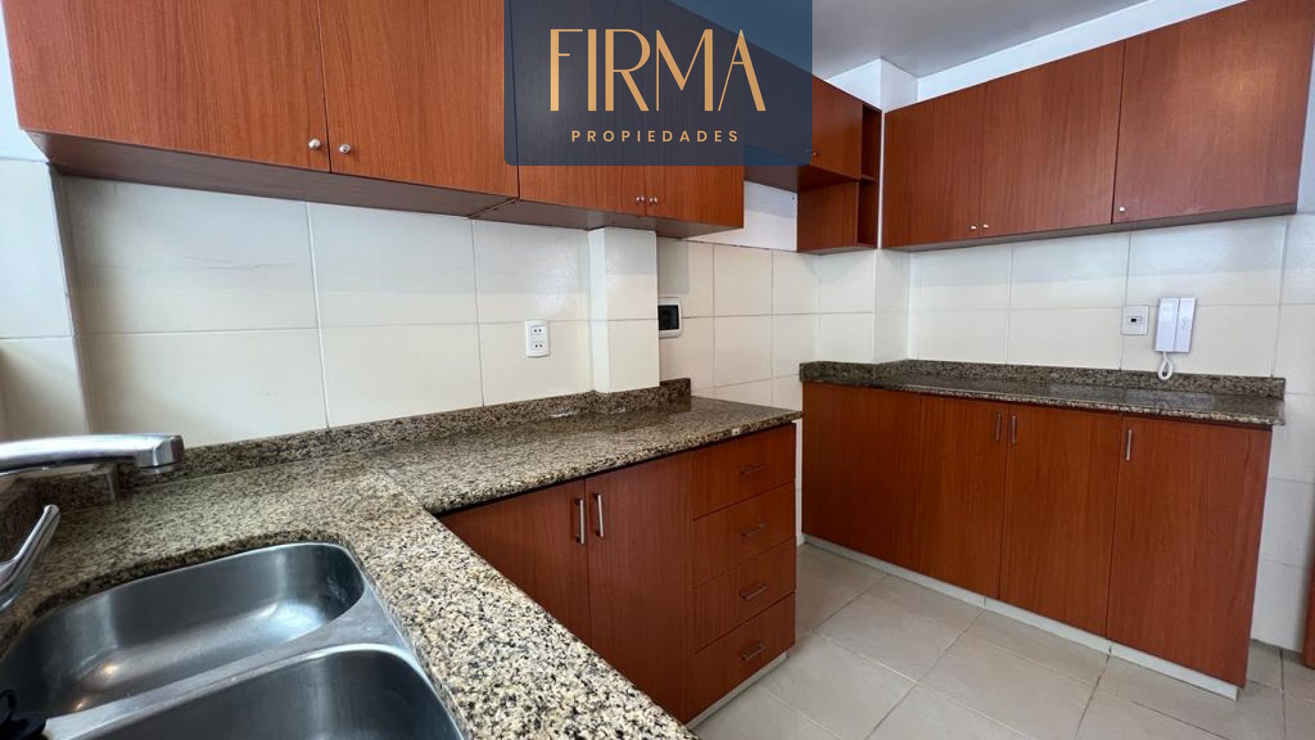 Casa en VentaCOMPRA ESTA CASA EN CHASQUIPAMPA 3 dormitorios 4 baños 1 parqueos Foto 3