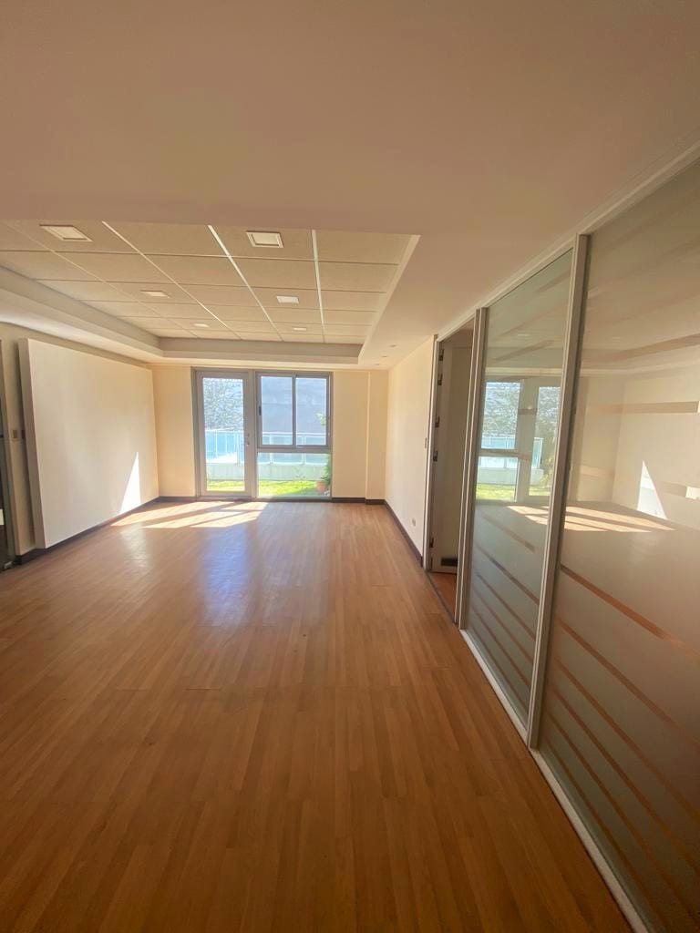 En Alquiler a $us 2,200 Foto 7