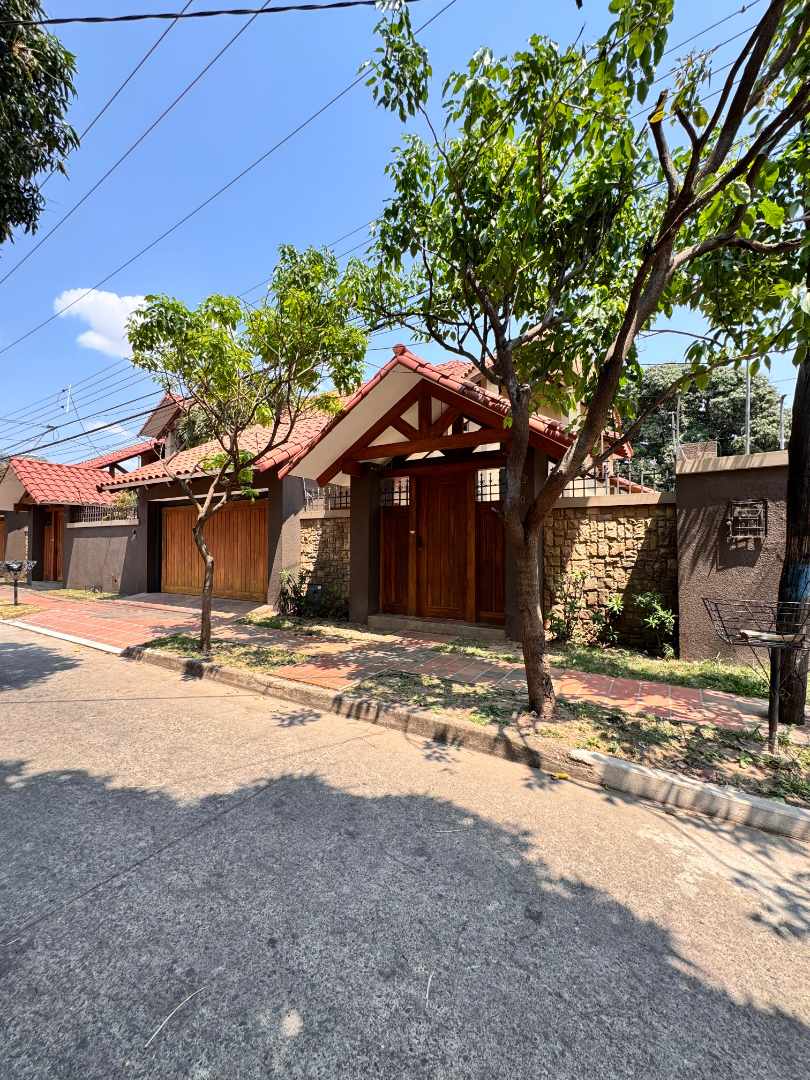 En Alquiler a $us 1,500 Foto 6